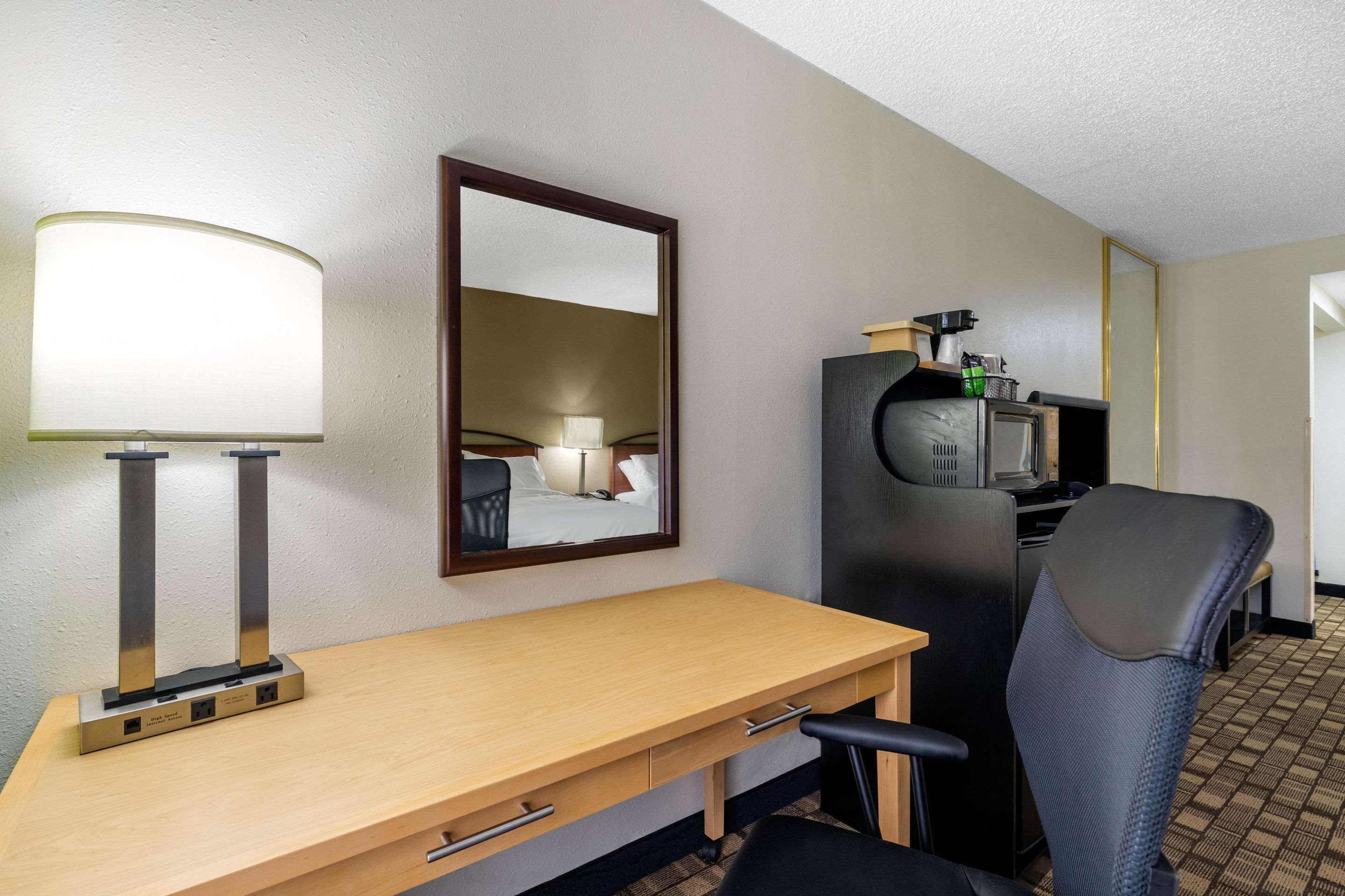Quality Inn Tyler - Lindale Екстер'єр фото